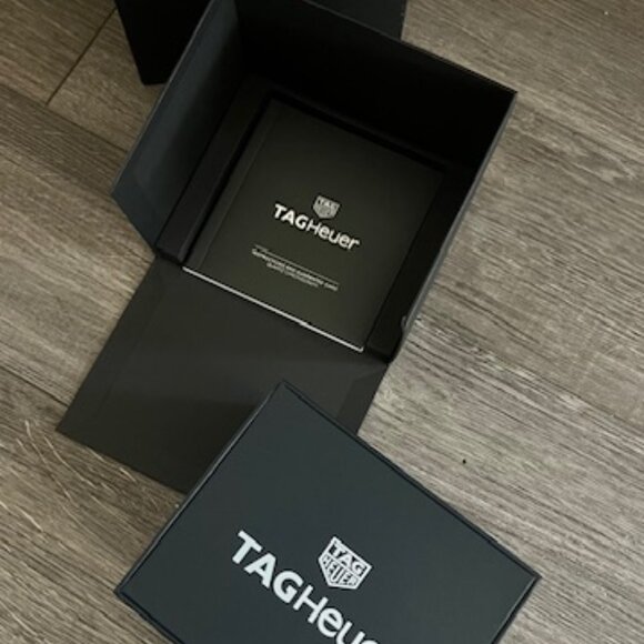 TAG Heuer Formula 1 200M 43 QUARTZ Chronograph CAZ1011.BA0843 GRAY DIAL WATCH - Picture 5 of 7